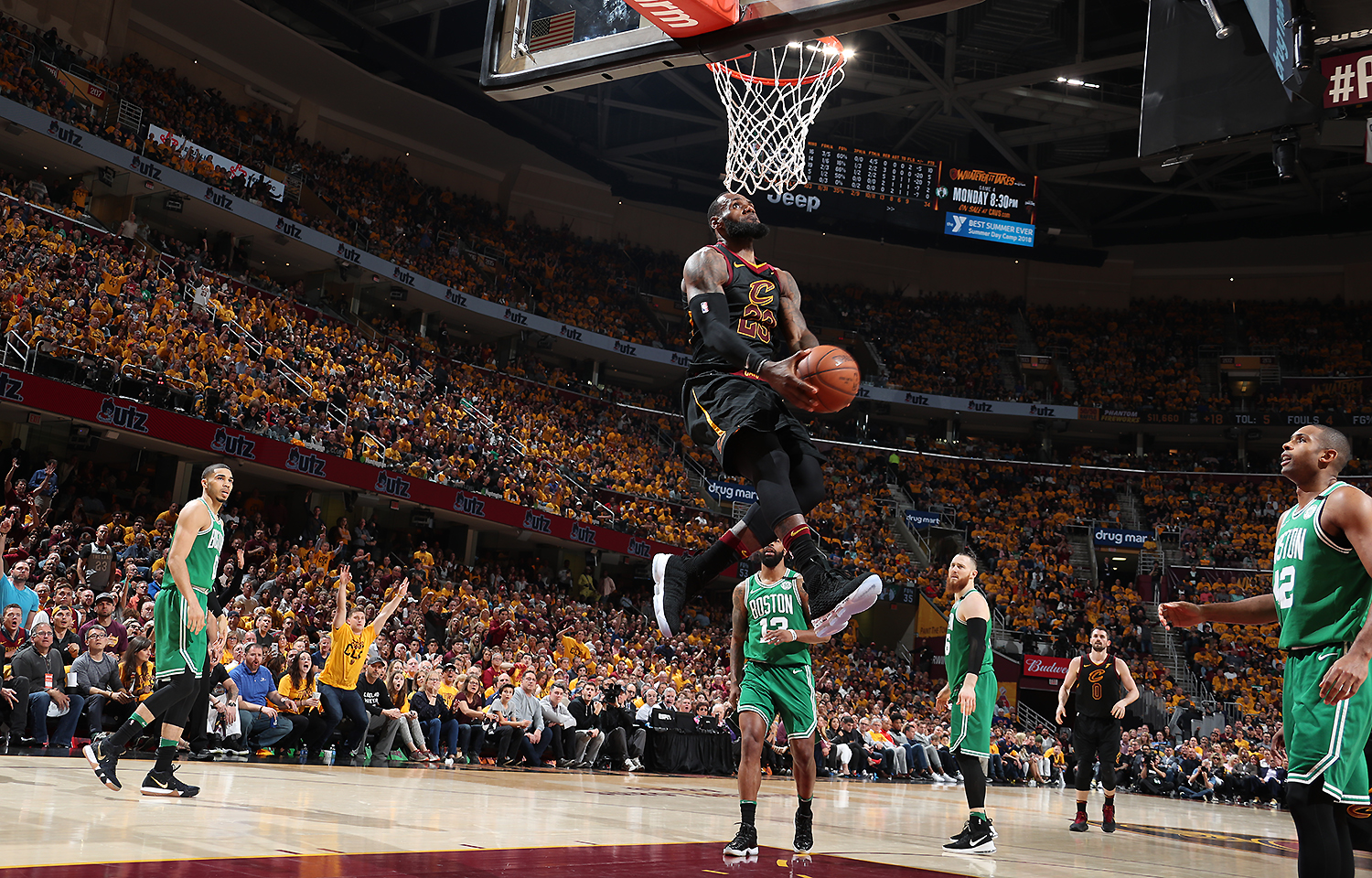 官方：波多尔斯基收购扎布热矿工少数股份，成为第二大股东（官宣：波多尔斯基购入扎布热矿工少数股权，成第二大股东）