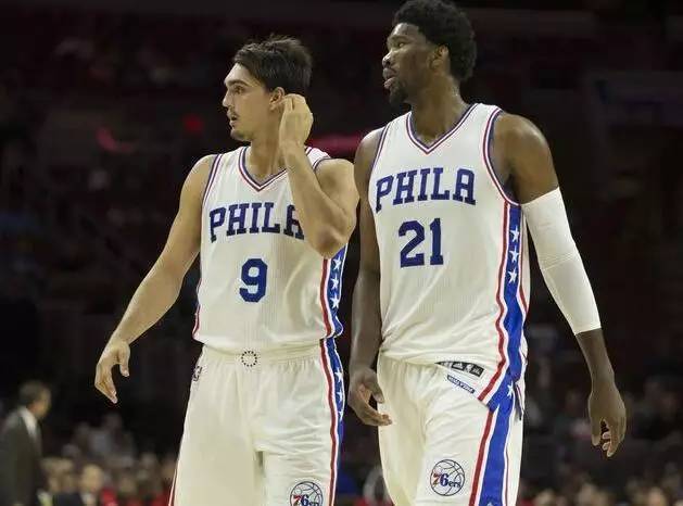 马里主帅：感谢FIFA，我的两名球员受伤了，将缺席一段时间（马里主帅致谢FIFA：两名球员受伤将缺阵一段时间）