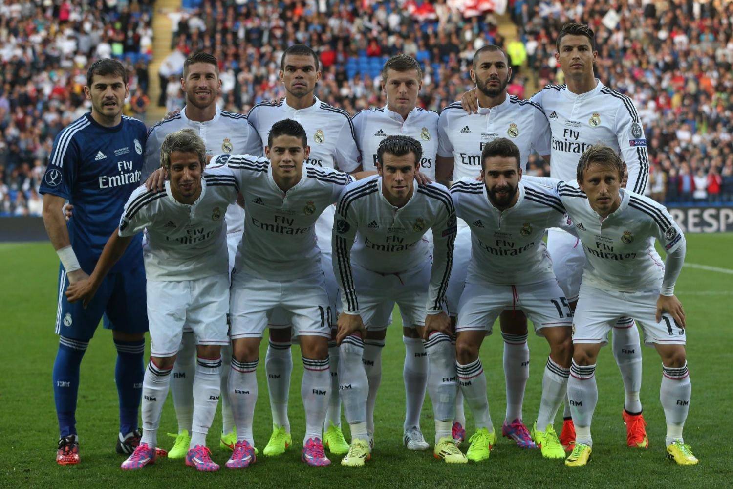 皇家马德里大胜毕尔巴鄂，西甲争冠形势再起波澜（皇马横扫毕尔巴鄂，西甲冠军之争再添变数）