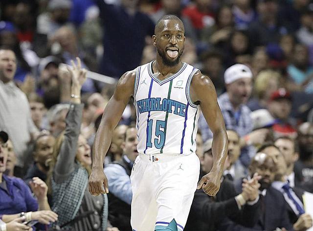 王励勤的妻子是她，曾为奥运会设计亲子装，难怪丈夫能够连连任职（她是王励勤的妻子，曾为奥运设计亲子装，难怪丈夫频频任职）