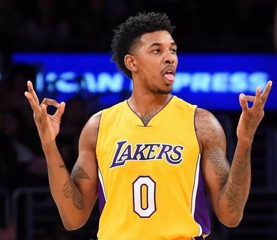 湖记：东契奇非常有可能在圣诞大战对阵火箭时复出！（湖记：东契奇大概率在圣诞大战对阵火箭时复出）