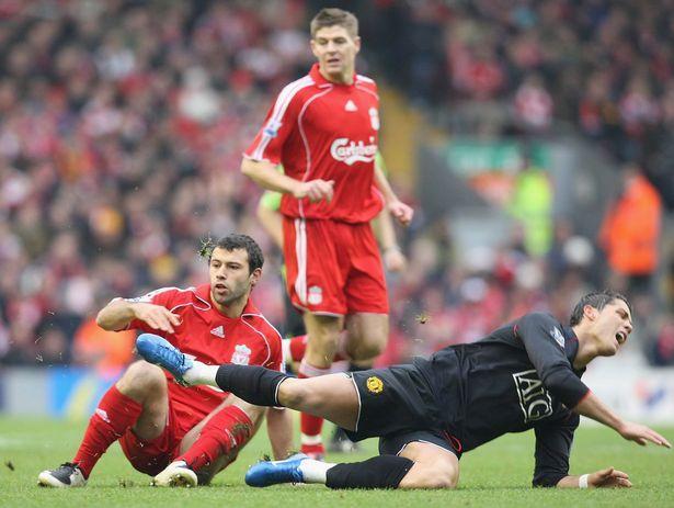 英超争议判罚：布莱顿进球犯不犯规？（英超判罚引热议：布莱顿进球是否犯规？）