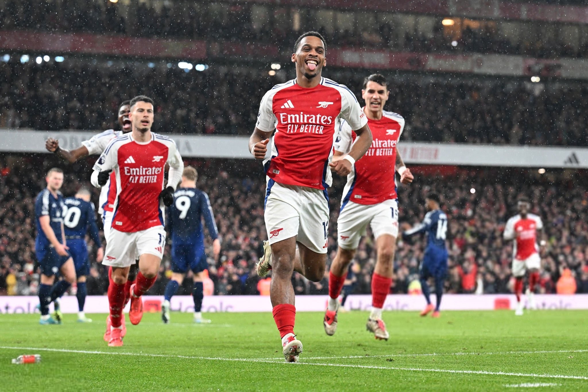 东体：海牛将获500万保级奖，其他支持资金与股改未到位（东体：海牛保级奖或达500万，其余扶持资金与股改仍未落地）