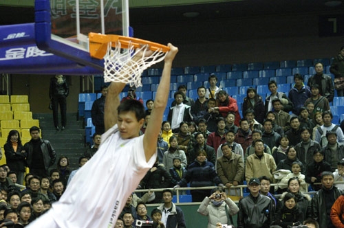 埃及媒体：有沙特俱乐部为萨拉赫开出薪资超过C罗的报价（埃及媒体：沙特豪门报价萨拉赫，薪资高于C罗）