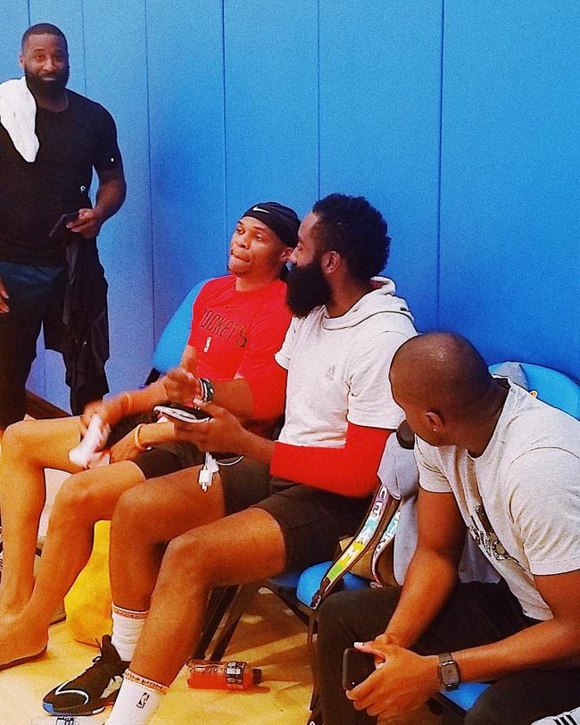 德甲战报：希克建功，卡尔布雷斯破门，勒沃库森3-1逆转莱比锡（德甲：勒沃库森3-1逆转莱比锡，希克与卡尔布雷斯相继破门）