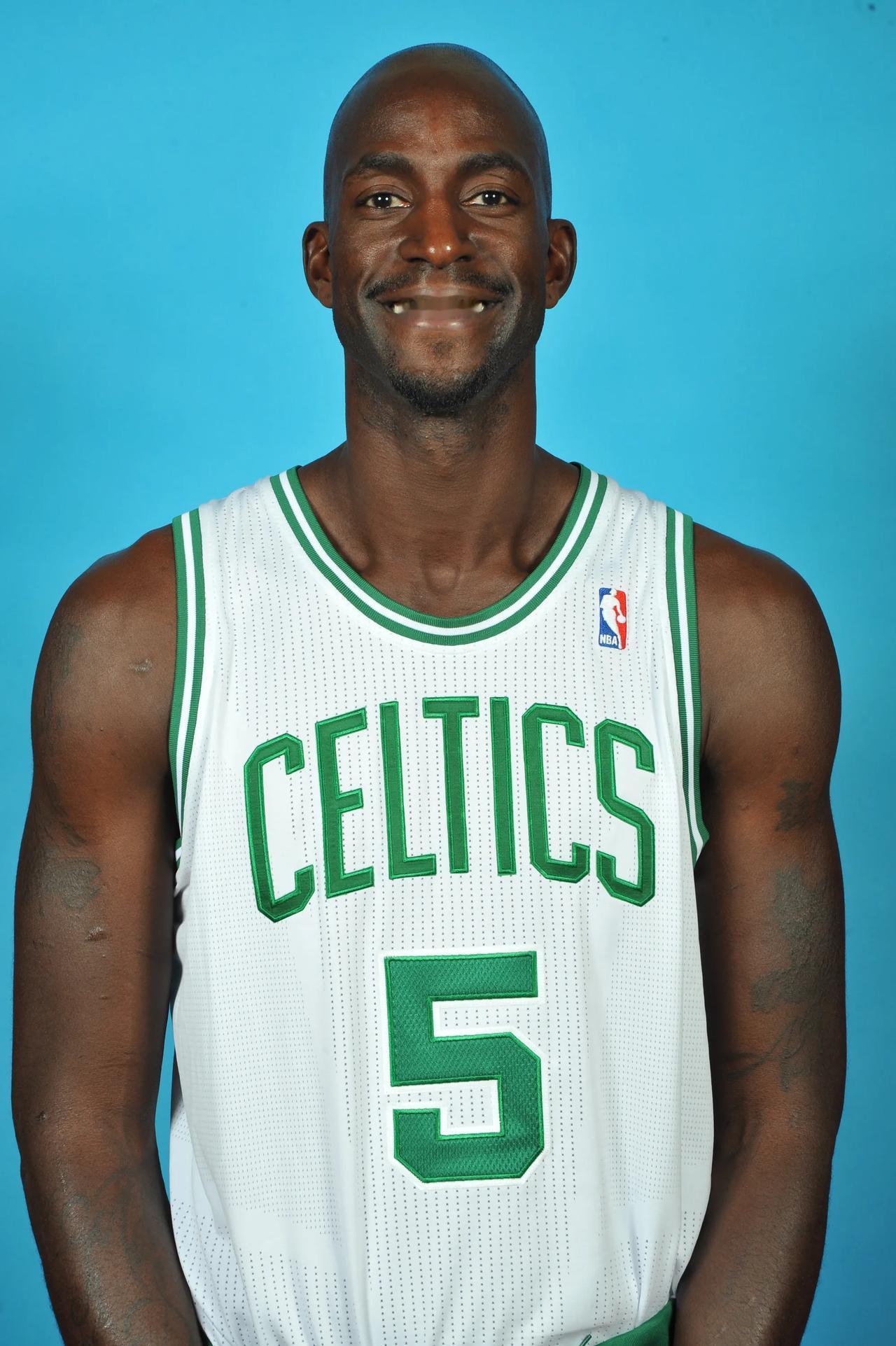 科尔：要让每个人保持健康 维持相同的首发连续出战确实不容易（科尔：要让球队人人健康、首发阵容持续不变并非易事）